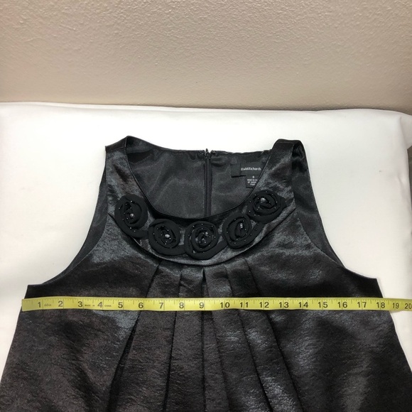 R&M Richards Embellished Neckline Black Sleeveless Pleated Loose Fit Dress 8 - Picture 10 of 14